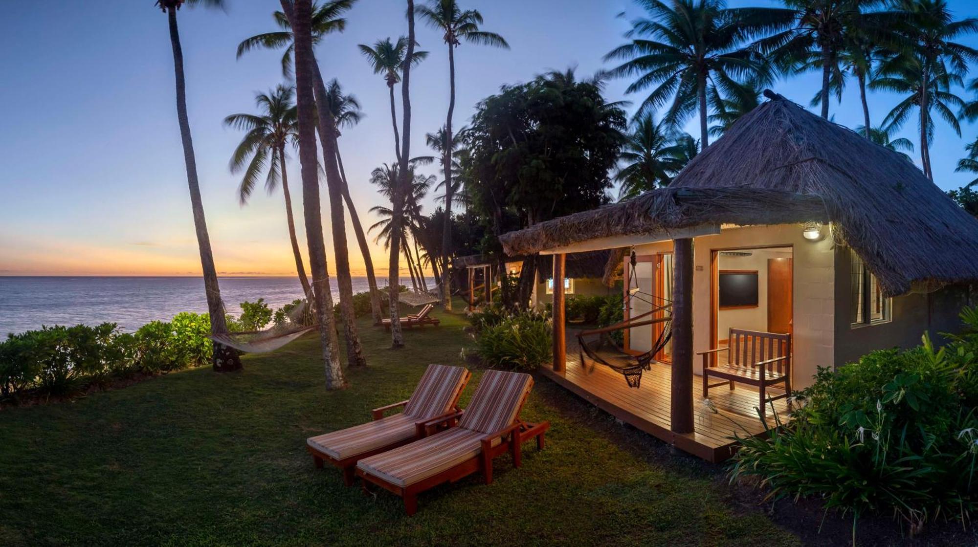 أوتريغر فيجي بيتش ريزورت كوروتوغو المظهر الخارجي الصورة Sunset at the Beachfront Villas